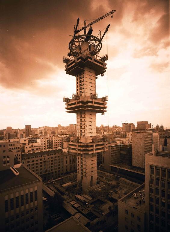 The Famous Hanging Building At 78 Fox Street The Heritage Portal