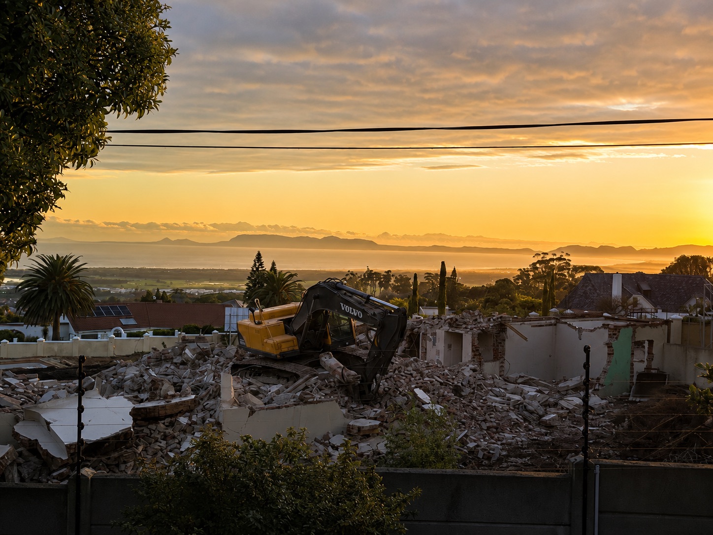 Blue Waters during demolition following the conclusion of the heritage appeals