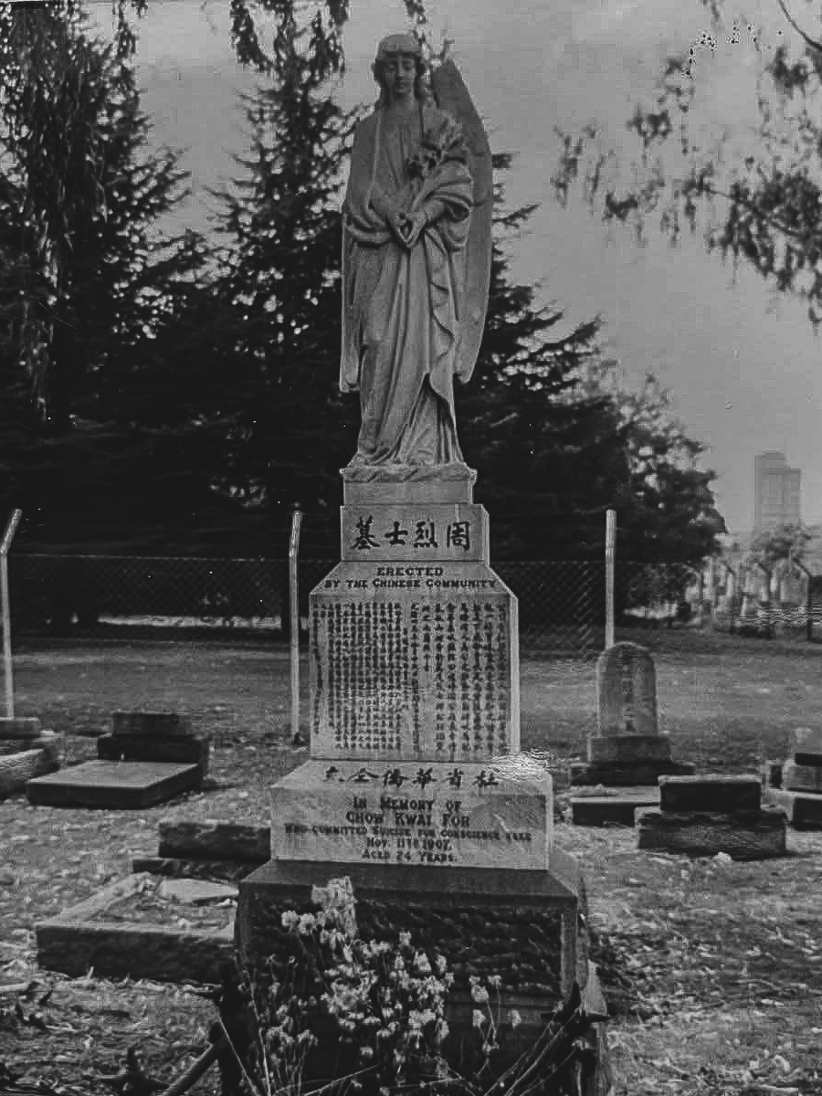 Angel at Braamfontein Cemetery - Liz Haines