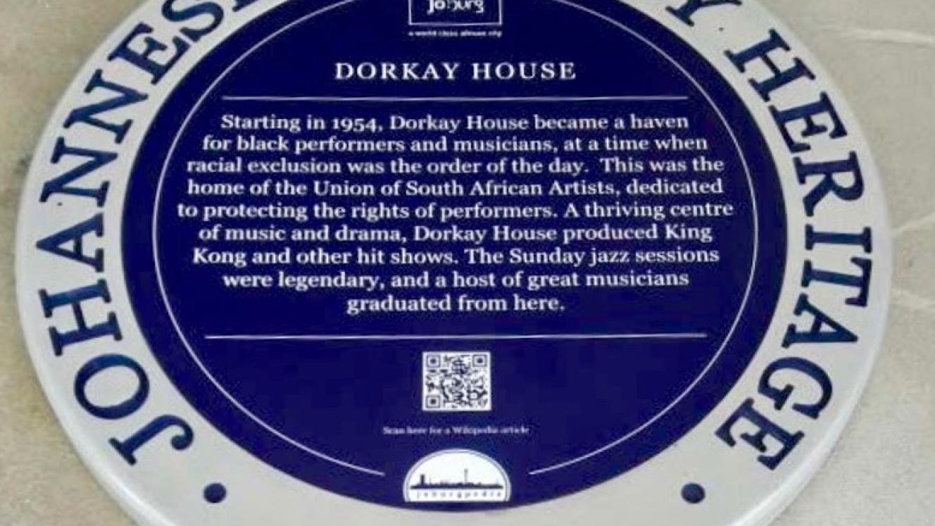 Dorkay House Blue Plaque - Sticky Situations - 2018