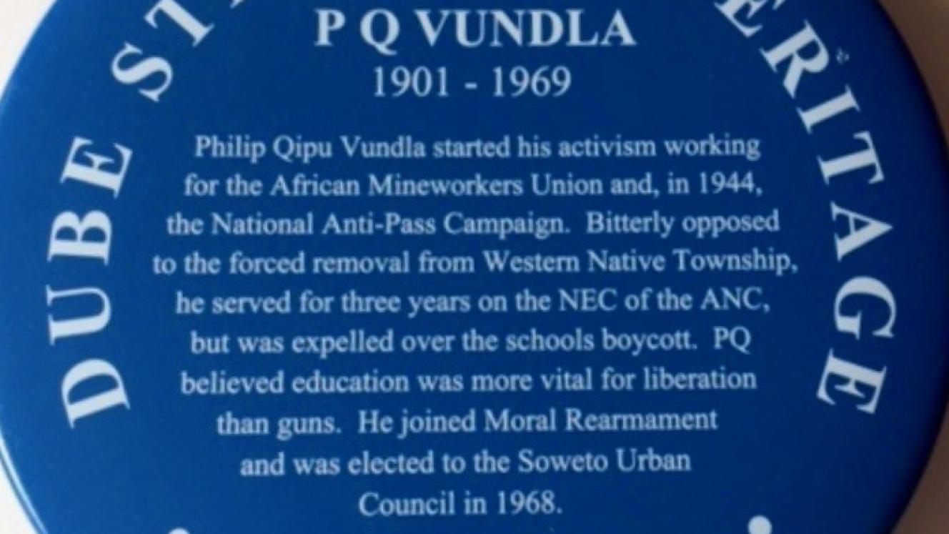 PQ Vundla Blue Plaque - Sourced by Kathy Munro