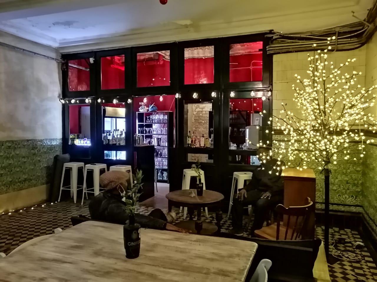 Charlie and Geralds Town Treasure Venue