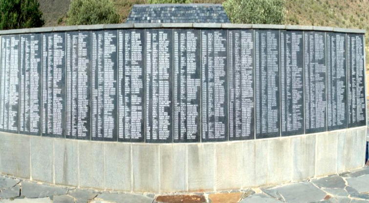 Bethulie Camp Memorial - Jenny Els