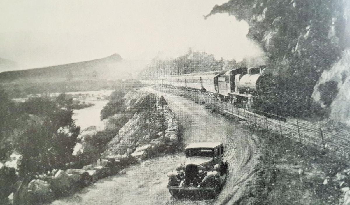 Road and Rail near Tulbagh - Wonderful South Africa