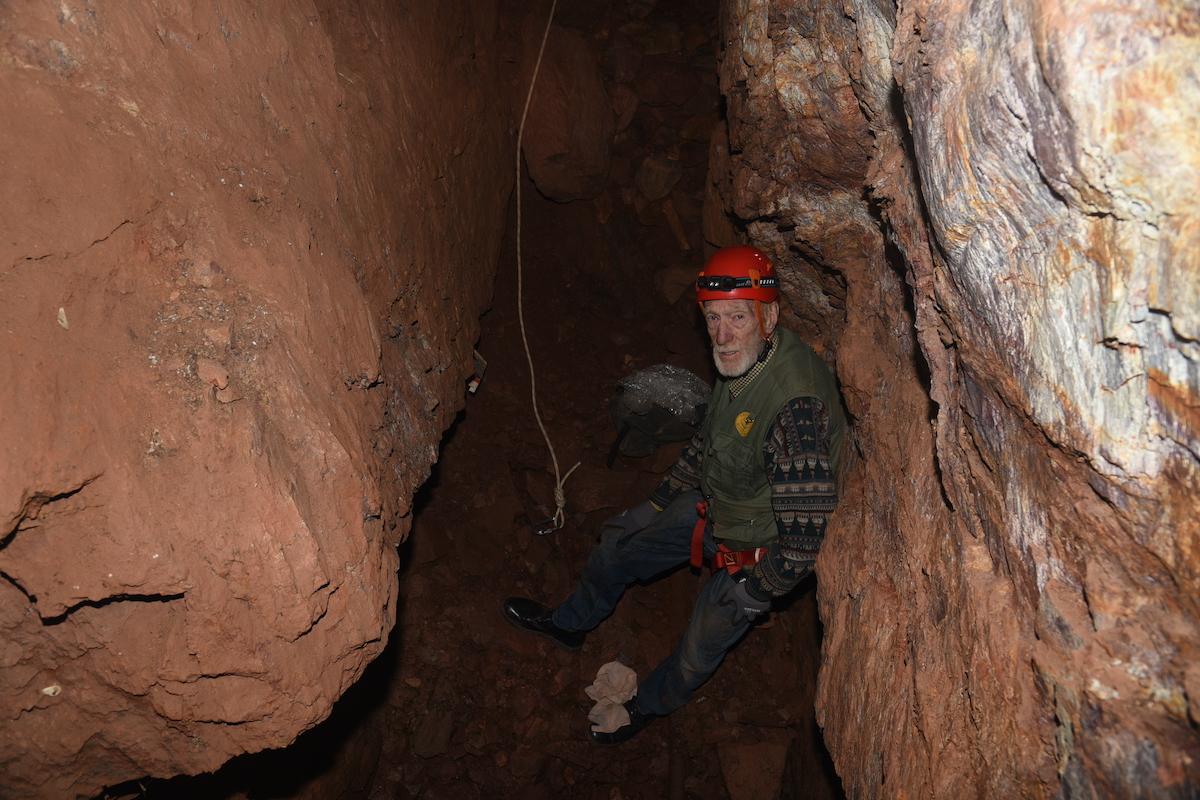 Rod Kruger at the bottom of Confidence Reef Mine via Rod Kruger