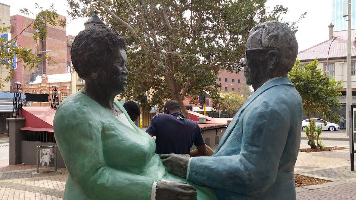 Statue of Albertina and Walter Sisulu - Heritage Portal - 2018