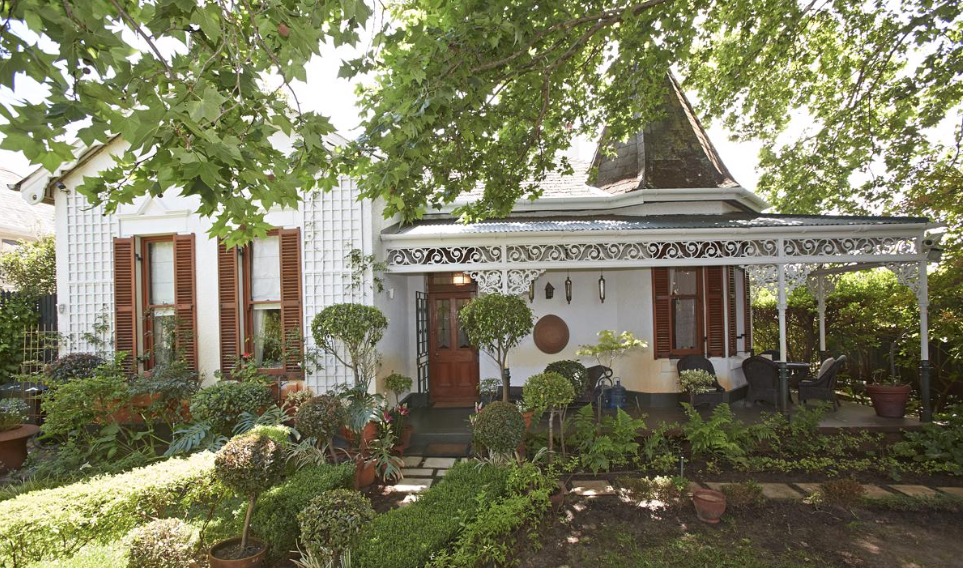 1905 Rondebosch Home - Pam Golding - 2018