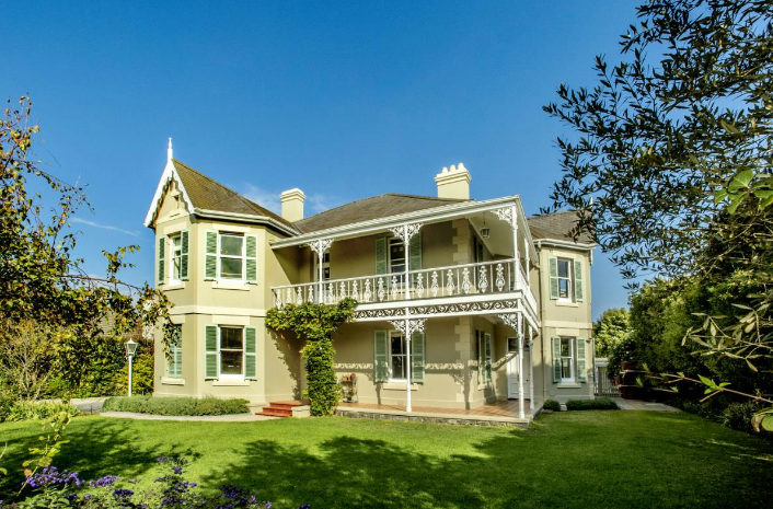 29 Bonair Road Rondebosch - Pam Golding 2016