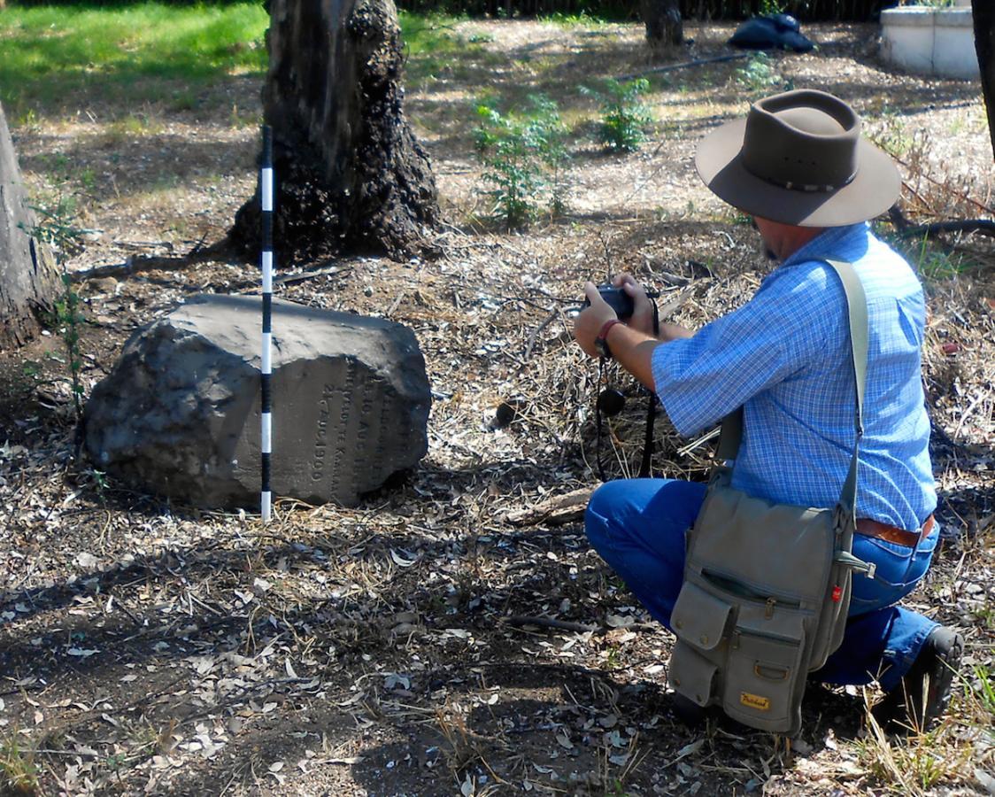 Dr van Wollenhoven inspecting the Esterhuysen Headstone - Heritage Portal - October 2014