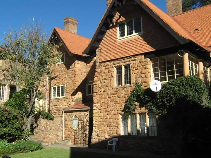 Dykeneuk - Kensington Heritage - 2011