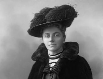 Emily Hobhouse by Henry Walter Barnett - National Portrait Gallery - Photograph uploaded on Wikipedia