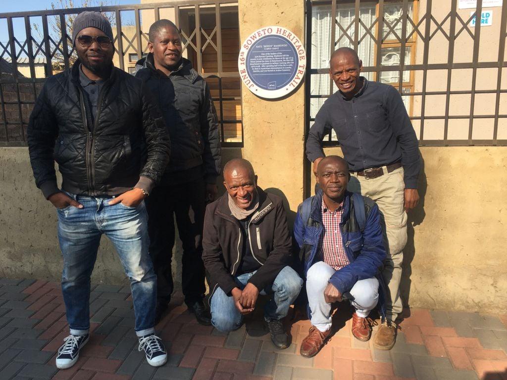 Family at the unveiling of Saul Mashinini blue plaque - City of Johannesburg - 2021