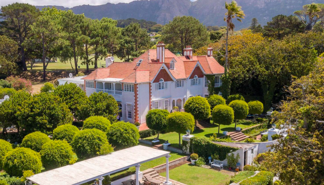 Highlands Country House - Chas Everitt - 2021