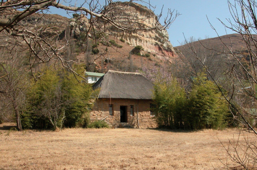 Historic Sandstone Cottage Clarens - Aida - 2017