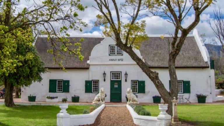 Historic farmhouse outside Paarl - RealNet - 2018