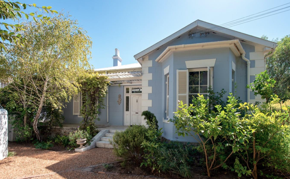 Home once part of old Post House Wynberg - Eazi dot com - 2019