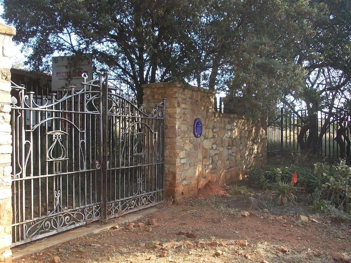 Melville Koppies Gate and Plaque - Heritage Portal - 2012
