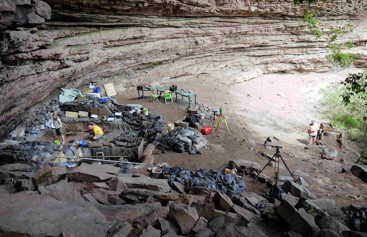 Sibhudu Cave - M Ecker via Wikipedia