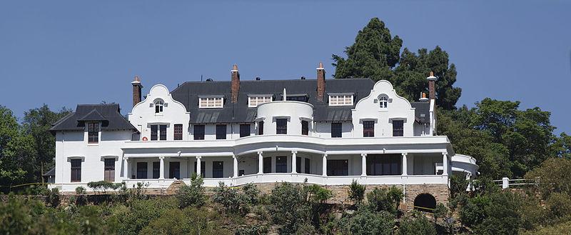 Traceys Folly - wikicommons - photo by Yeudakn