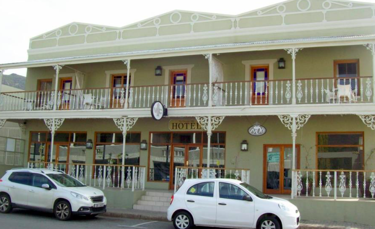 Victorian Hotel Montagu via Christine Laubscher Properties - 2020