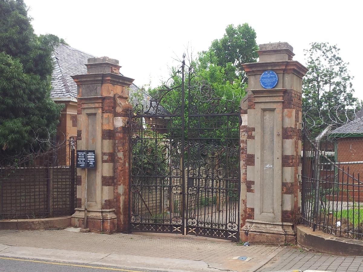 Barnato Park Gates - Heritage Portal - 2013