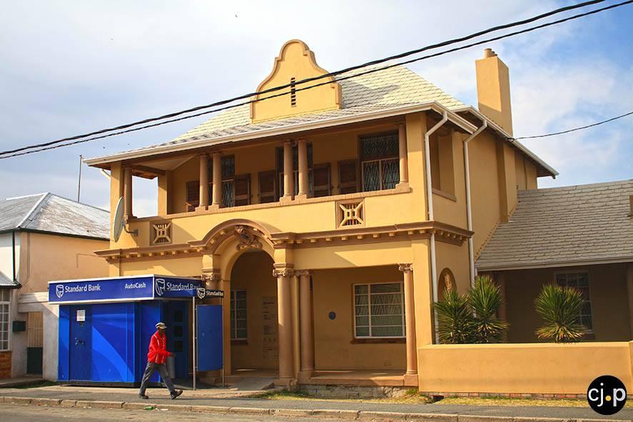 Standard Bank ATM in front of Richmond Heritage Building - Chris Murphy - 2018